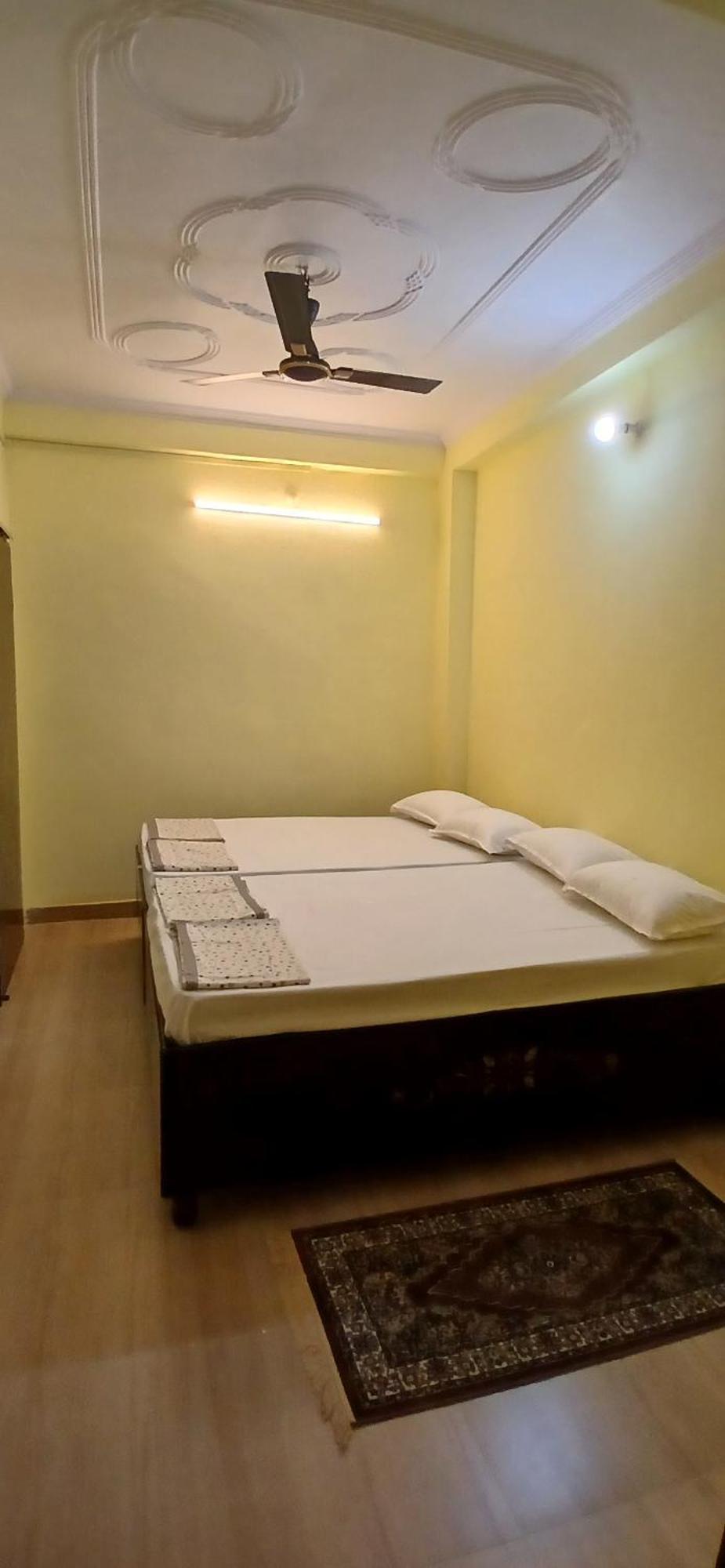 Incredible Banaras Inn Varanasi Rum bild